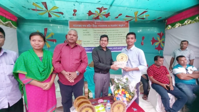 বেণুবন উওমানন্দ ধর্মবন বৌদ্ধ বিহারে কঠিন চীবর দানোৎসব ও সংবর্ধনা