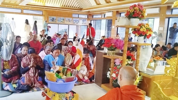 রাঙামাটি জেলাবাসির সুখ-শান্তি কামনায় রাজবন বিহারে জুঁই চাকমা পূণ্যানুষ্ঠান