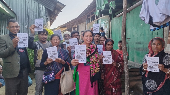 প্রচারণার ২য় দিনে জুঁই চাকমার সুবলং বাজারে জনসংযোগ
