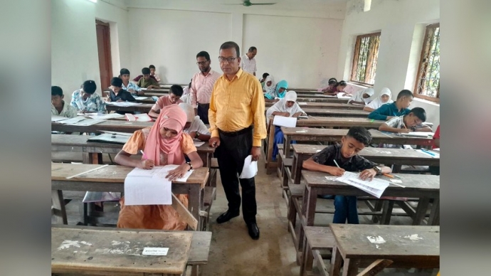 ঈশ্বরগঞ্জে প্রাথমিক বৃত্তি পরীক্ষা সম্পন্ন : উপস্থিতির হার ৬২ শতাংশ