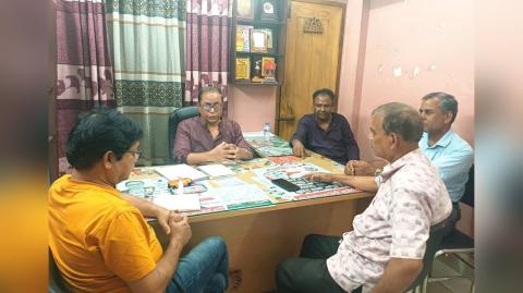 ১৯৭১ এর ১৭ এপ্রিল মেহেরপুরের মুক্তিযুদ্ধকালীন  সরকারের প্রতি বিপ্লবী ওয়ার্কার্স পার্টির শ্রদ্ধা জ্ঞাপন